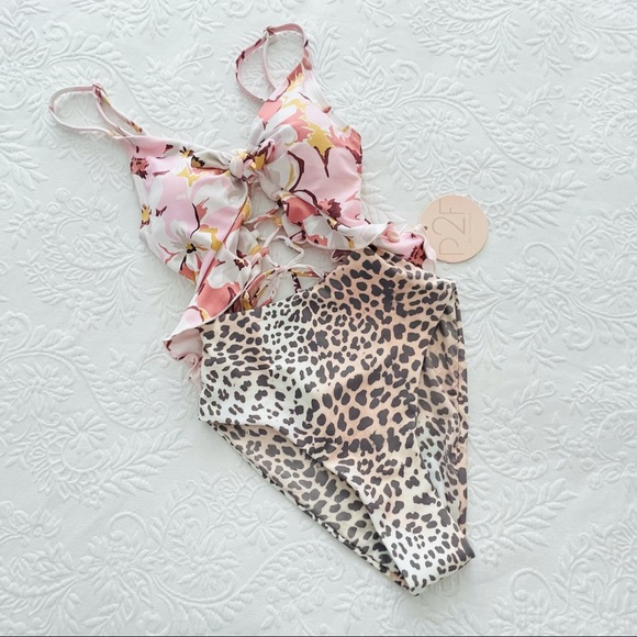 Lulus Carly Floral Leopard Print Cutout Swimsuit - Picture 6 of 10